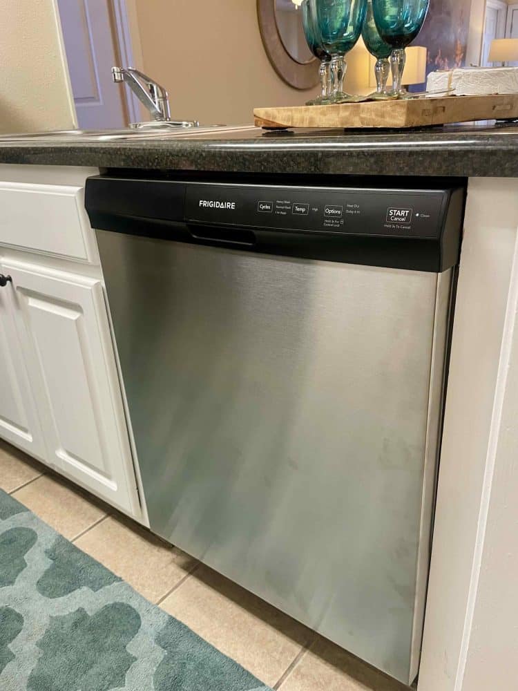 market 100 apartments near georgia southern university statesboro new kitchen appliances stainless steel dishwasher